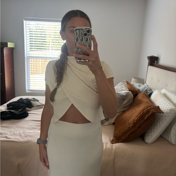 Meshki Eris High Neck Scuba Top - Picture 3 of 5